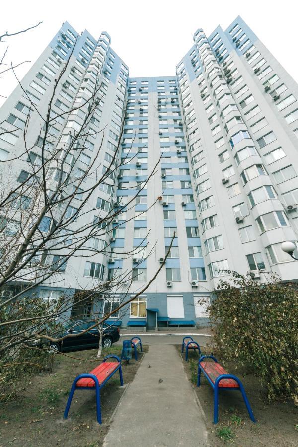 Квартира Vip Класса Рядом С Терминалом Brovary Exterior foto